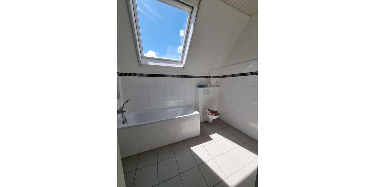 Dachgeschoßwohnung Solingen Wald - 2 Zimmer, 55 m&sup2;, 720&euro; | Angebot:26663996