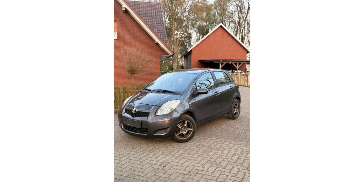 Toyota Yaris 149.438 km 5.300 &euro; Bramsche 49565