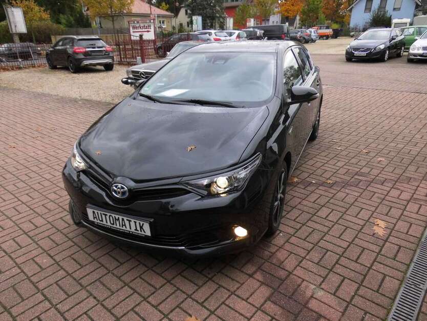 Toyota Auris 56.000 km 16.990 € Neuenhagen / bei Berlin 15366