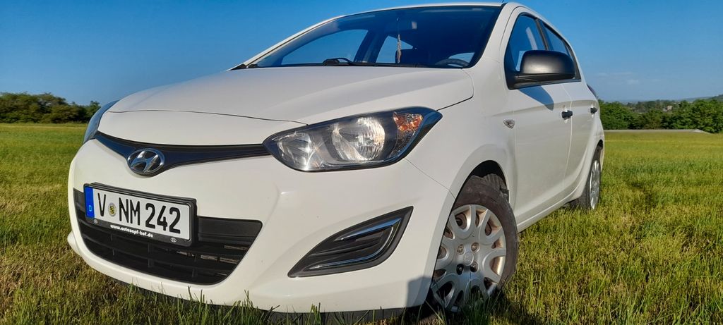 Hyundai i20 98.300 km 4.300 &euro; Oelsnitz 08606