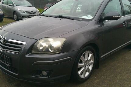 Toyota Avensis 244.000 km 1.800 &euro; Neddemin 17039