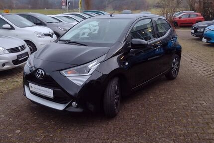 Toyota Aygo (X) 24.890 km 10.990 &euro; Stegen 79252