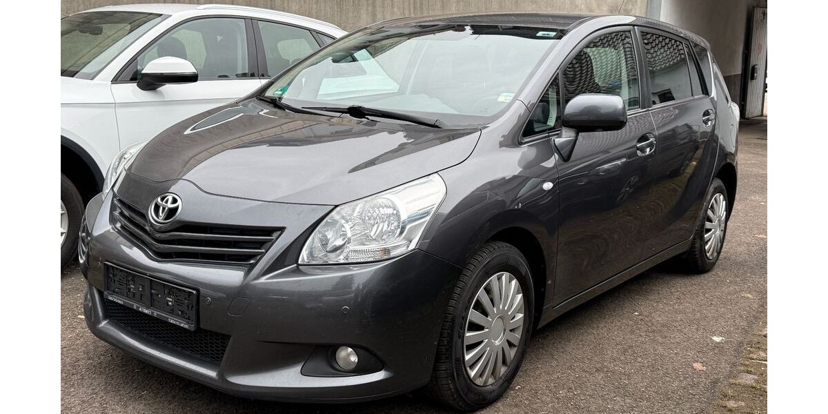 Toyota Verso 235.600 km 4.600 &euro; Saarbrücken - Burbach 66115