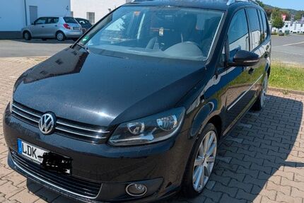 VW Touran 212.000 km 4.500 &euro; Sinn 35764