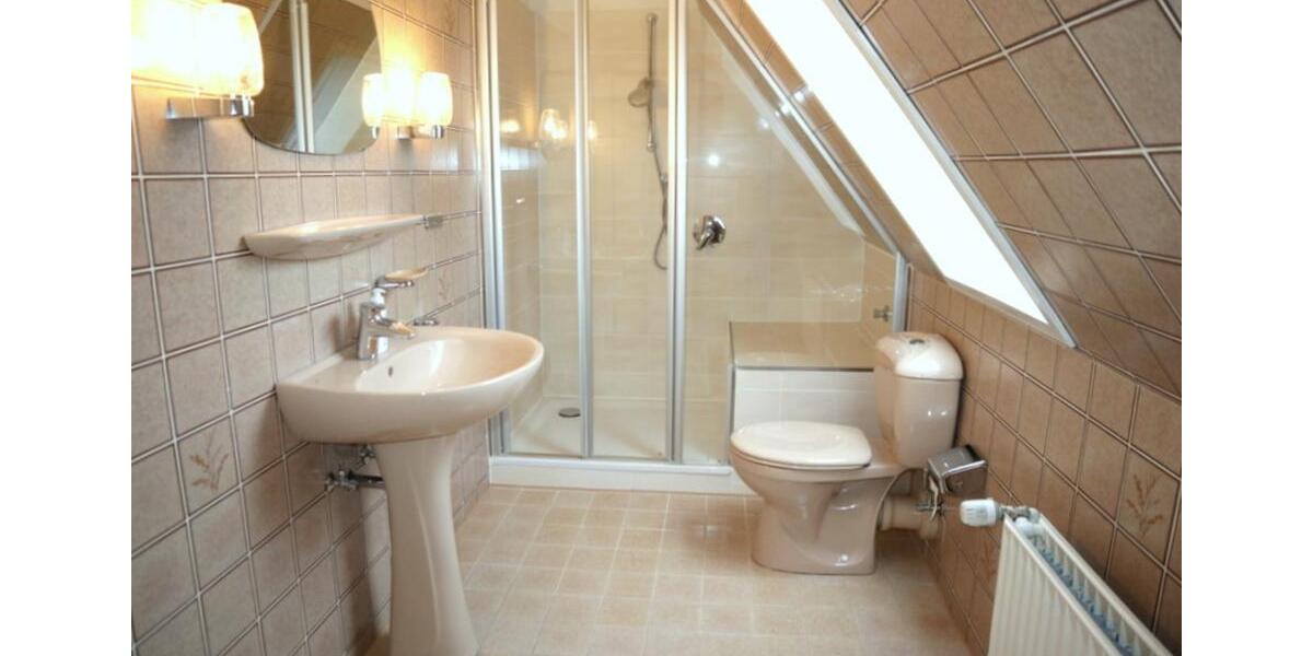 Einfamilienhaus Ganderkesee - 8 Zimmer, 257 m&sup2;, 1.500&euro; | Angebot:24772096