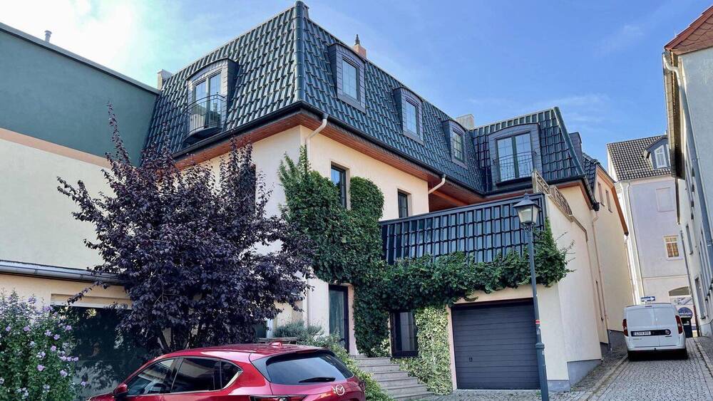 Mehrfamilienhaus, Wohnhaus Burgstädt - 6 Zimmer, 260 m&sup2;, 269.000&euro; | Angebot:25737156