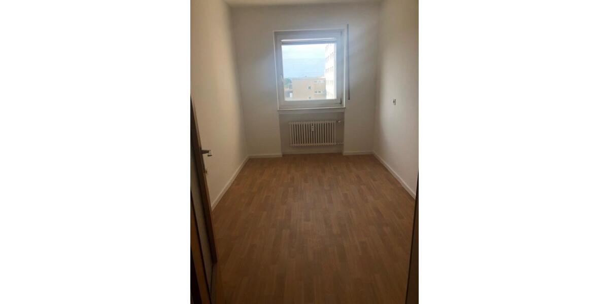 große 5 ZKB Wohnung mit Balkon & Aufzug in Kassel am Klinikum ( KS-MBS50a-3-4 ) 5 zimmer