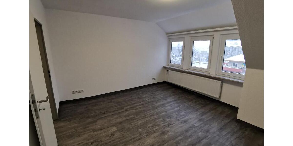 Dachgeschoßwohnung Horn-Bad Meinberg Bad Meinberg - 2 Zimmer, 64 m&sup2;, 530&euro; | Angebot:25571156