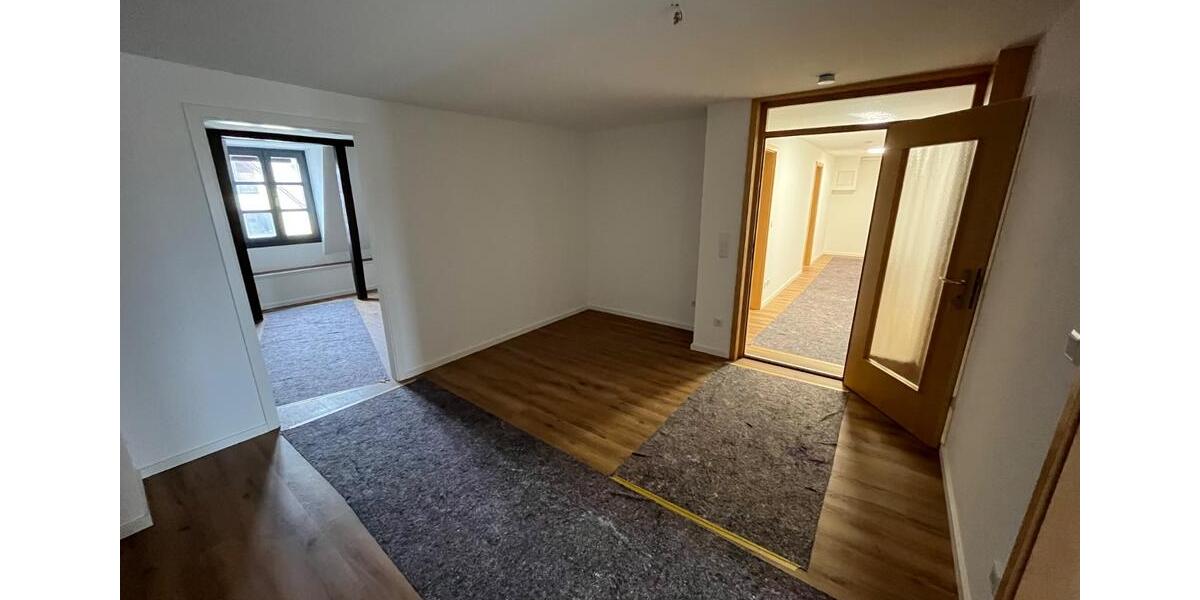 Etagenwohnung Regensburg Konradsiedlung - 5 Zimmer, 110 m&sup2;, 520&euro; | Angebot:25543268