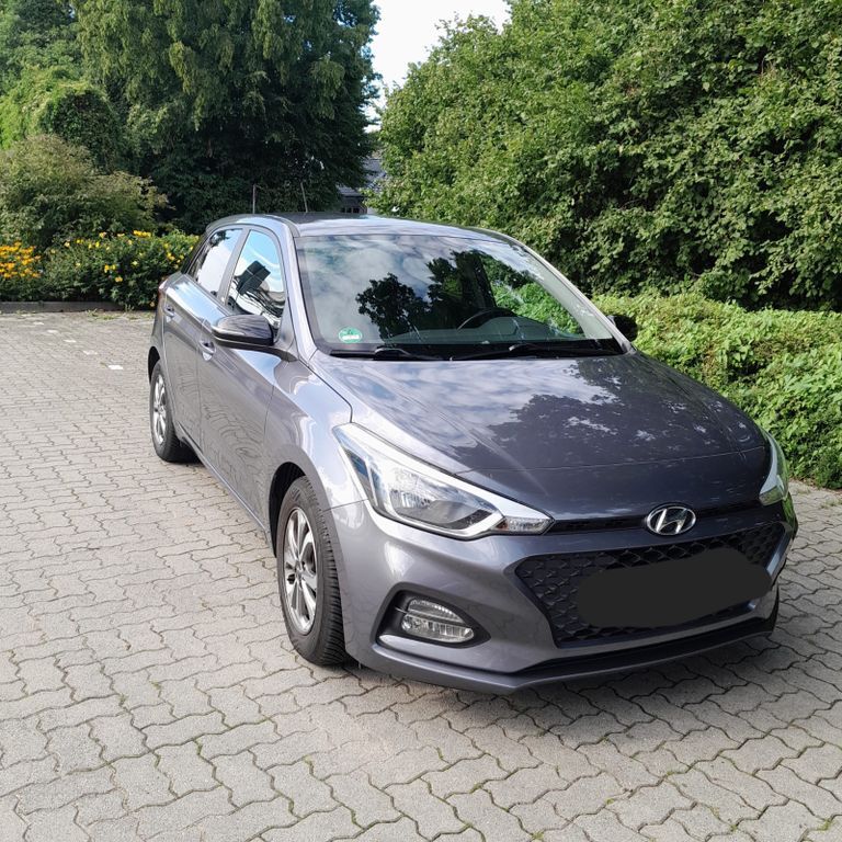 i20