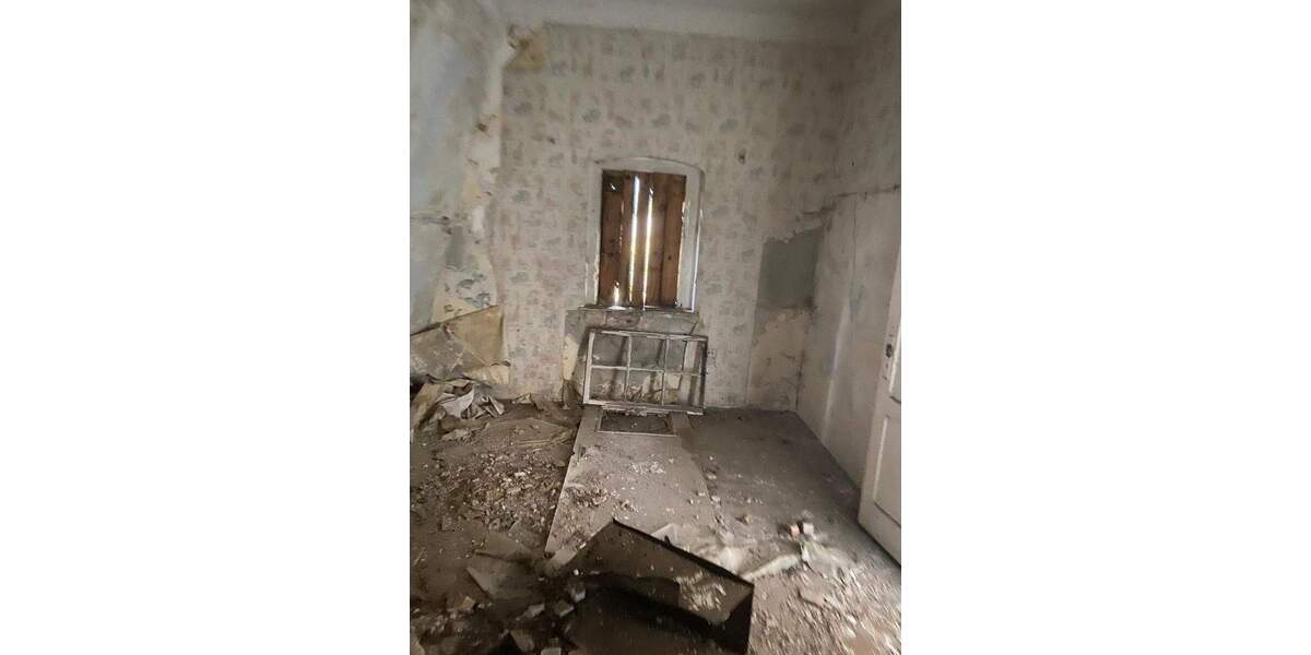 Mehrfamilienhaus, Wohnhaus Kaiserpfalz Wendelstein - 2 Zimmer, 400 m&sup2;, 150.000&euro; | Angebot:26878663