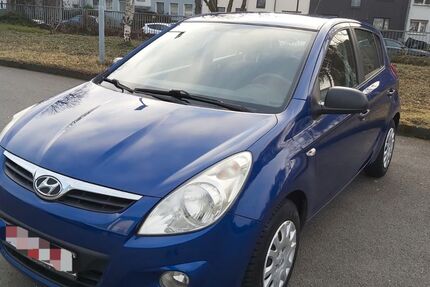 Hyundai i20 91.800 km 4.200 &euro; köln 50739