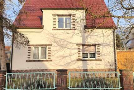 Haus Bitterfeld-Wolfen Wolfen - 6 Zimmer, 144 m&sup2;, 270.000&euro; | Angebot:25284075