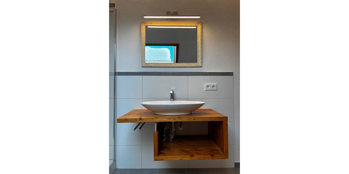 Dachgeschoßwohnung Pinneberg - 2 Zimmer, 80 m&sup2;, 990&euro; | Angebot:25023074