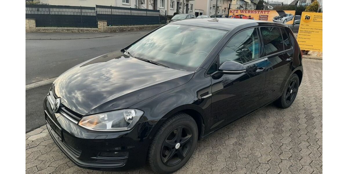 VW Golf 71.118 km 10.900 &euro; Buseck 35418