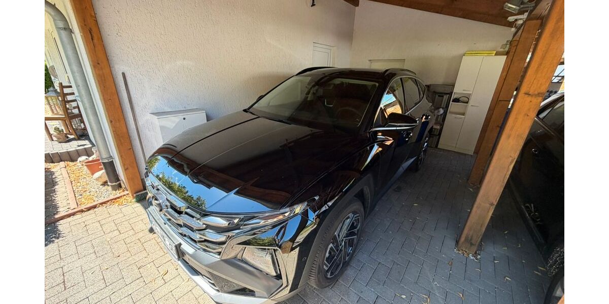 Hyundai TUCSON 7.400 km 37.200 &euro; Melsungen 34212