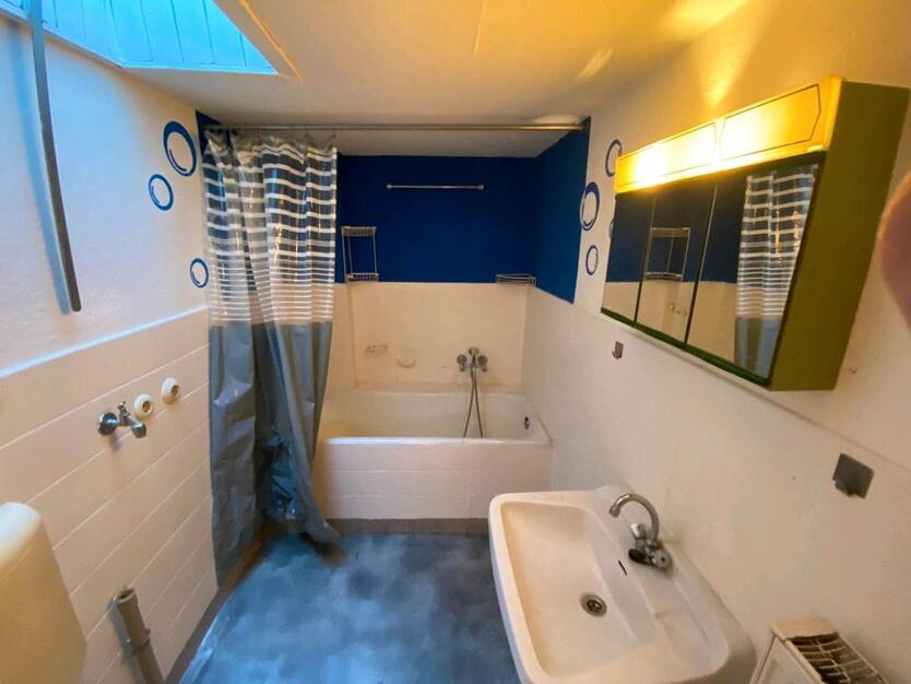 2 Zimmer DG-Wohnung im Zentrum von Naila