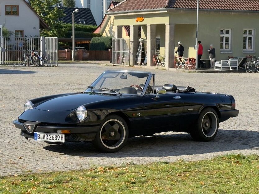 Alfa Romeo Spider 115.000 km 20.400 € Berlin 10318
