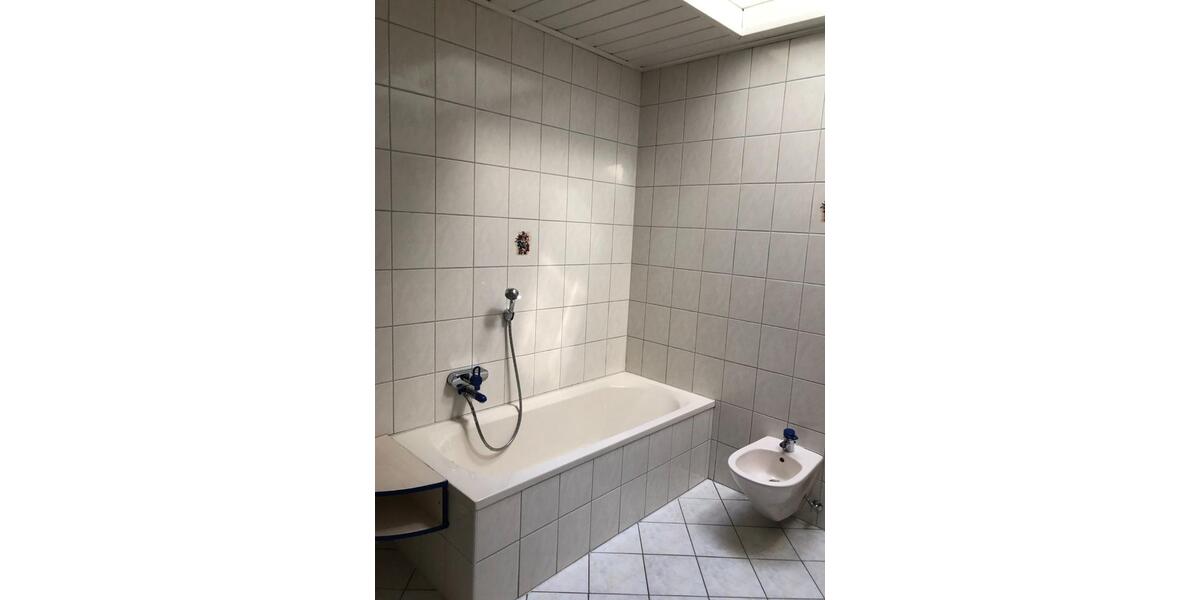 Etagenwohnung Pressath - 3 Zimmer, 105 m&sup2;, 850&euro; | Angebot:24294733