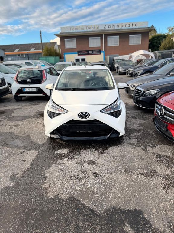 Aygo (X)