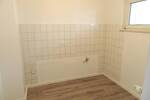 Renovierte Wohnung in gepflegtem Haus mit saniertem BadeZimmer und Balkon, ca.76m² im Eichholz.