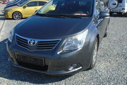 Toyota Avensis 204.000 km 3.450 &euro; Wildau 15745