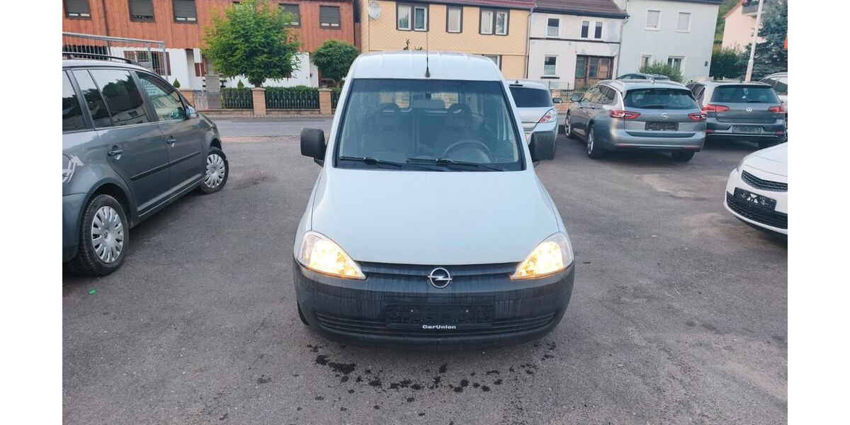 Opel Combo 170.000 km 2.999 &euro; Eisenach 99817