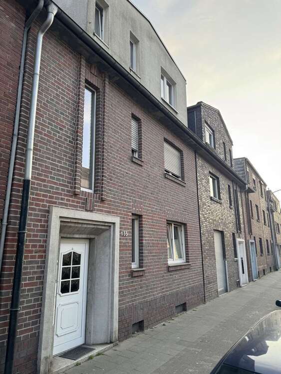 Haus zum Kaufen in Mönchengladbach 310.000 € 160 m²