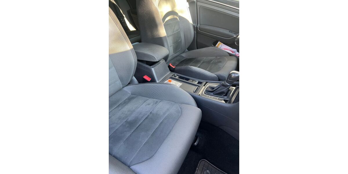 VW Golf 94.600 km 14.900 &euro; Palling 83349