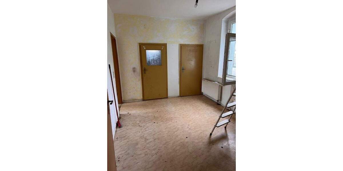 Grosses EFH, 4 Zi., 120 qm, 795 qm Grund, 1.250 € NKM 4 zimmer