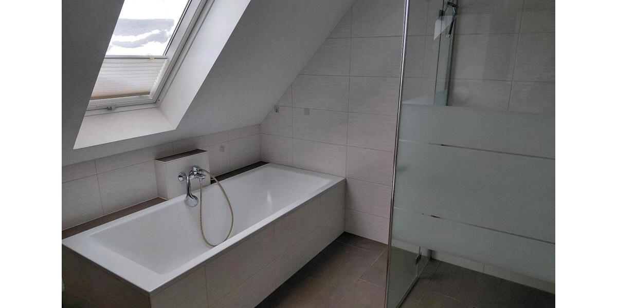 Einfamilienhaus Bischofswerda - 7 Zimmer, 200 m&sup2;, 490.000&euro; | Angebot:24441198