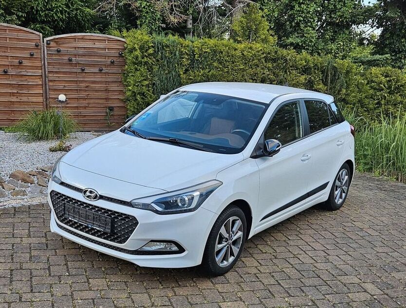 i20
