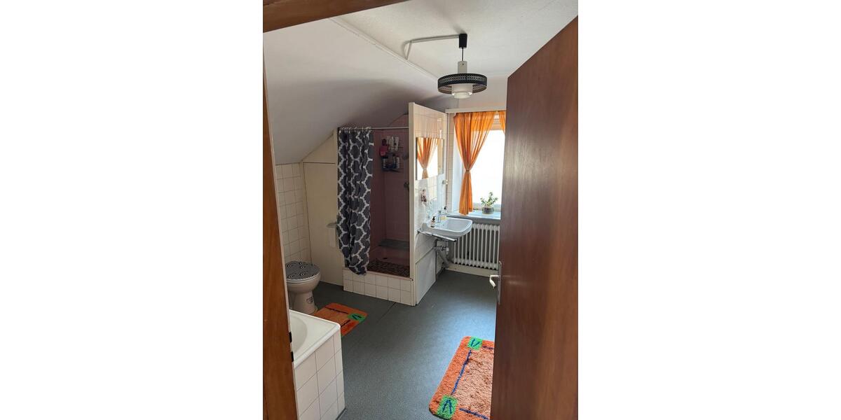 Doppelhaushälfte Schwalbach - 6 Zimmer, 136 m&sup2;, 160.000&euro; | Angebot:27225706