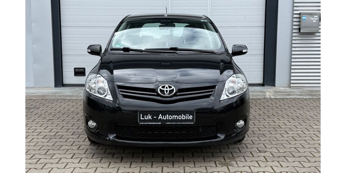 Toyota Auris 118.000 km 5.900 &euro; Königsbrunn 86343