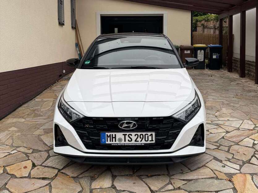 i20
