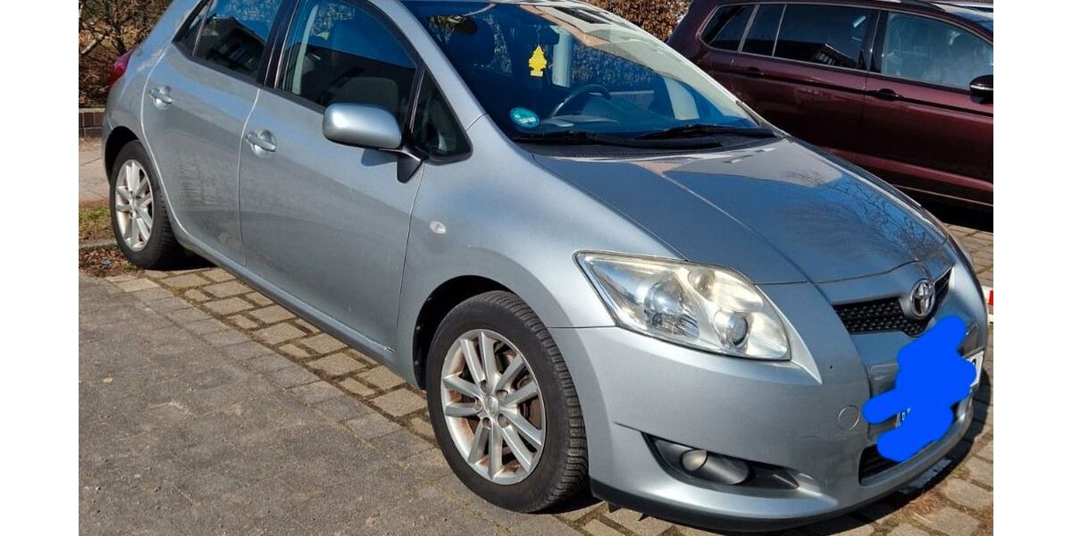 Toyota Auris 190.000 km 3.500 &euro; Berlin 13127