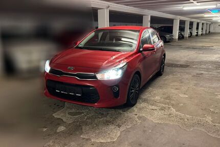 Kia Rio 70.090 km 8.900 &euro; München - Ramersdorf-Perlach 81735