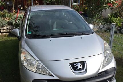 Peugeot 207 169.000 km 2.600 &euro; Langenbach 85416