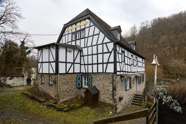 Gewerbeobjekt Roes - 1.250.000&euro; | Angebot:24821272