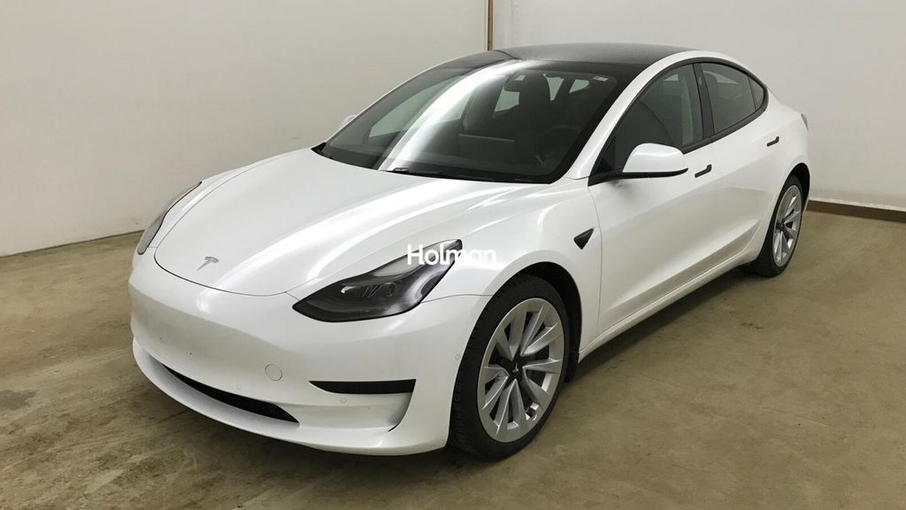 Tesla Model 3 52.111 km 26.266 &euro; Eschborn 65760