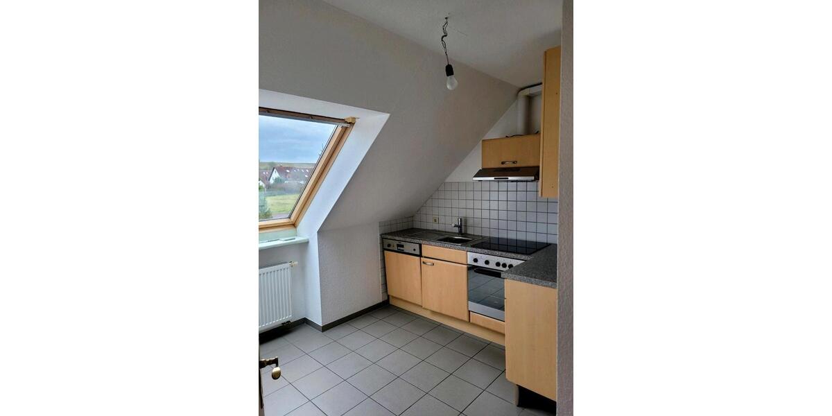 Dachgeschoßwohnung Kürnach - 3 Zimmer, 72 m&sup2;, 832&euro; | Angebot:26391743