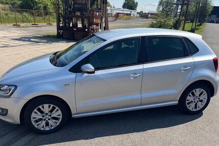 VW Polo 29.333 km 8.400 &euro; Köln 50931