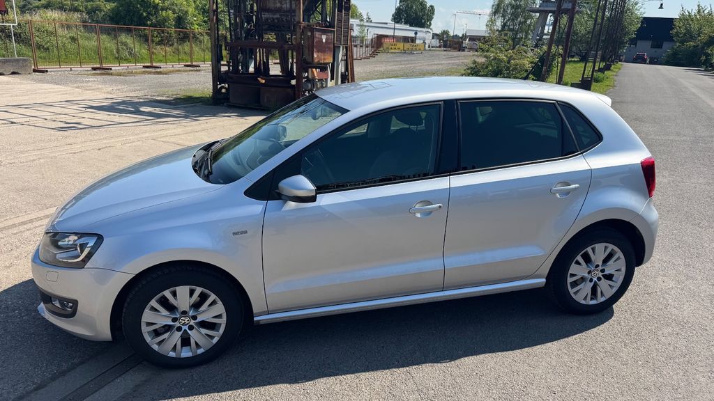 VW Polo 29.333 km 8.400 &euro; Köln 50931
