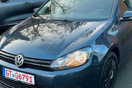 VW Golf 82.000 km 6.780 &euro; Versmold 33775