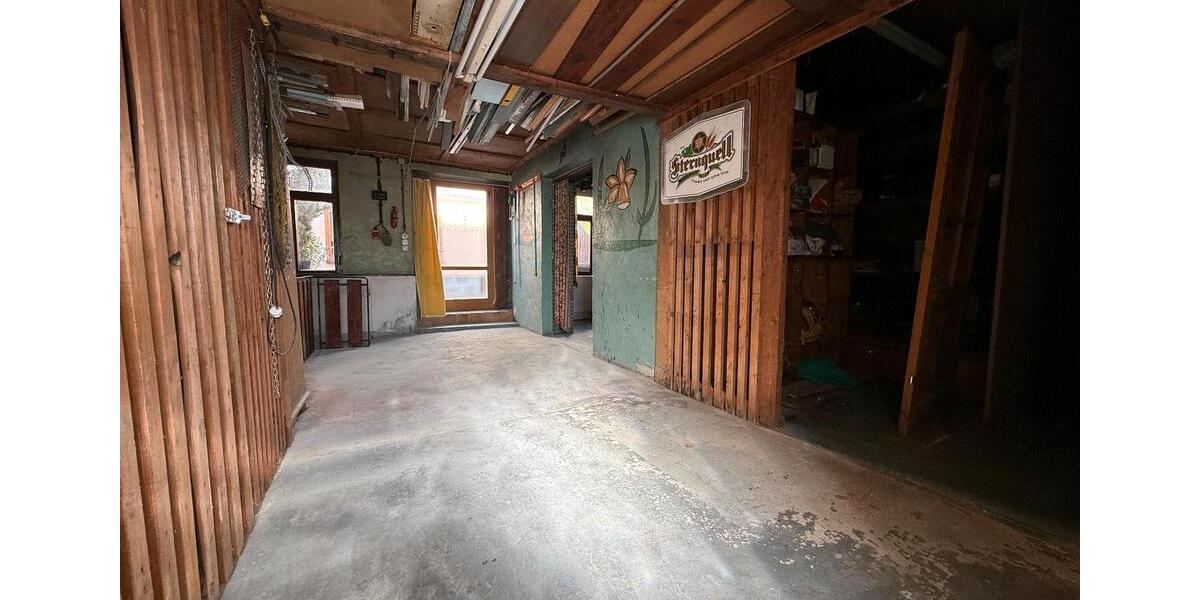 Doppelhaushälfte Treuen - 12 Zimmer, 150 m&sup2;, 180.000&euro; | Angebot:25656852