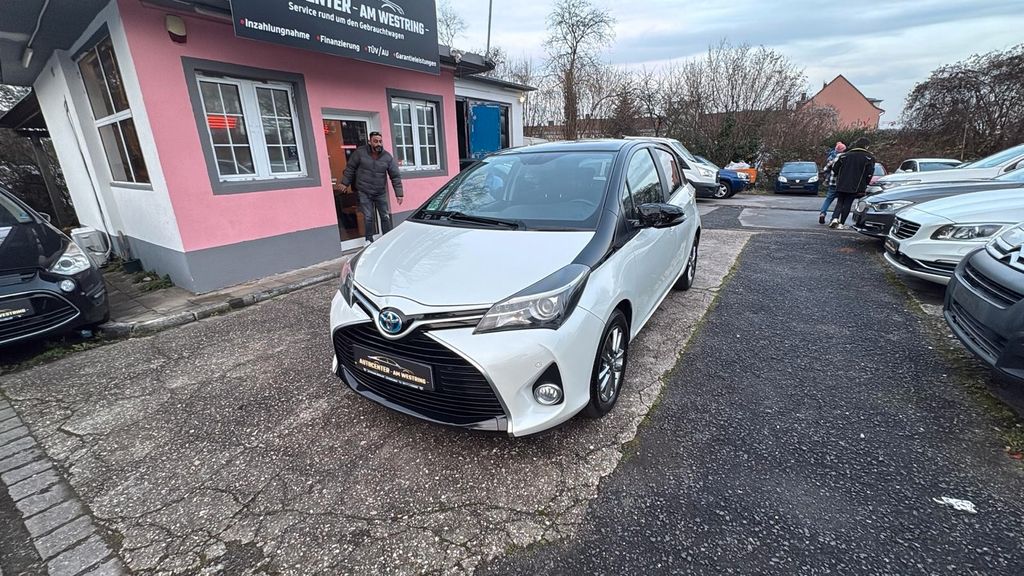 Toyota Yaris 82.000 km 11.990 &euro; Wuppertal 42329