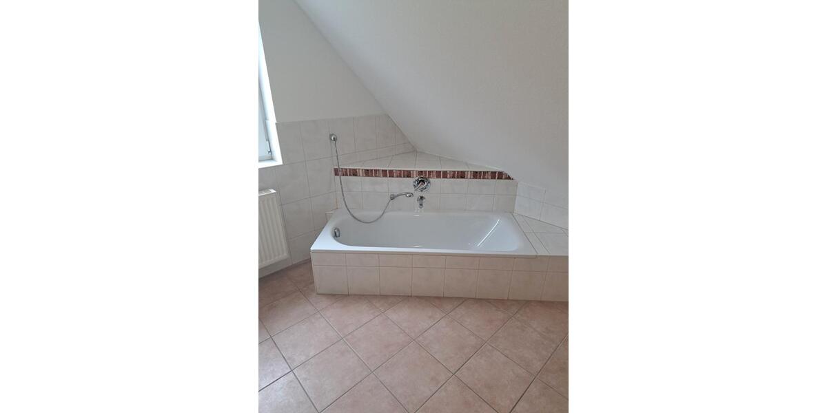 Einfamilienhaus Gunzenhausen - 5 Zimmer, 135 m&sup2;, 1.500&euro; | Angebot:26317362