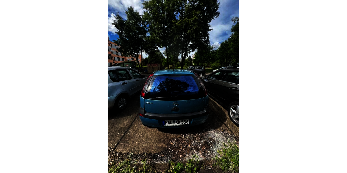 Opel Corsa 119.500 km 1.000 &euro; Halle 06122