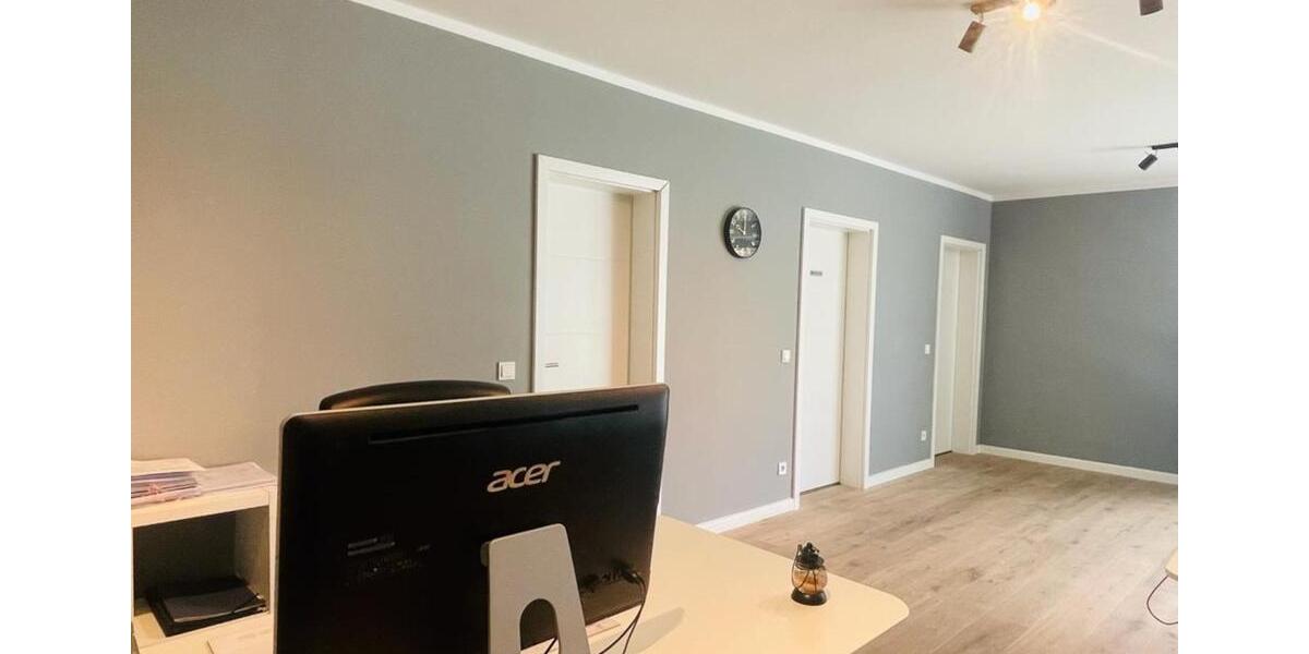 Neubau 2021: Gewerberäume mit Terrasse, Parkplatz und im Zentrum zimmer