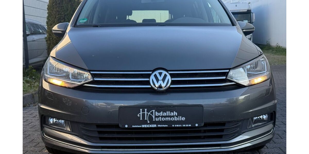 VW Touran 134.201 km 12.799 &euro; Kelkheim 65779